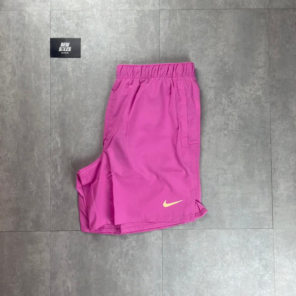 Nike Dri-Fit Challenger Shorts 7” ‘Playful Pink’
