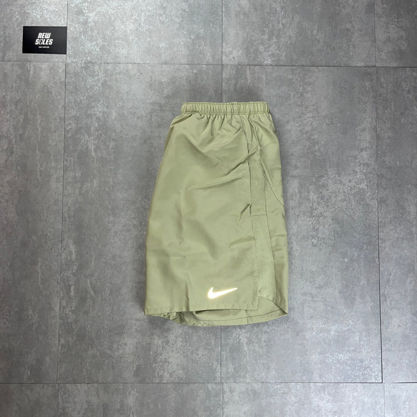 Nike Dri-Fit Challenger Shorts 7” ‘Olive Aura’
